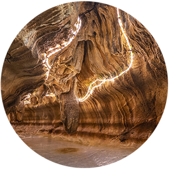 海底トンネルへ